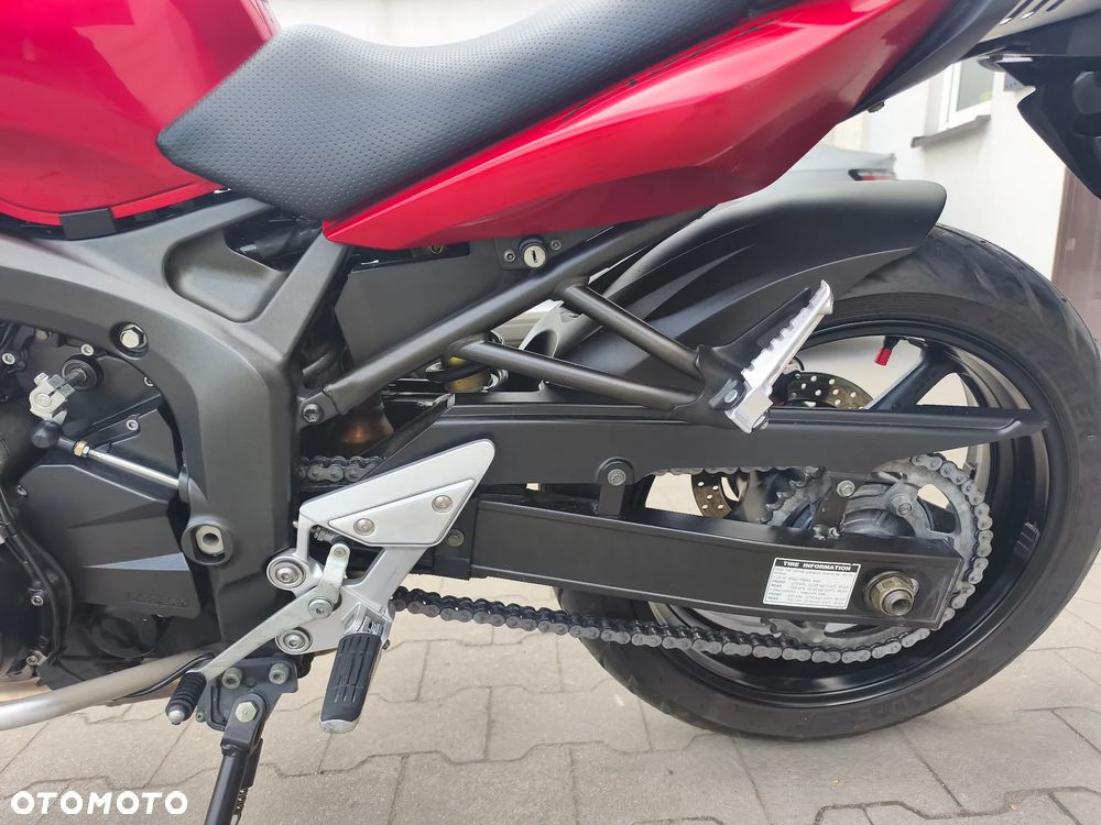 Yamaha FZ6 - 15
