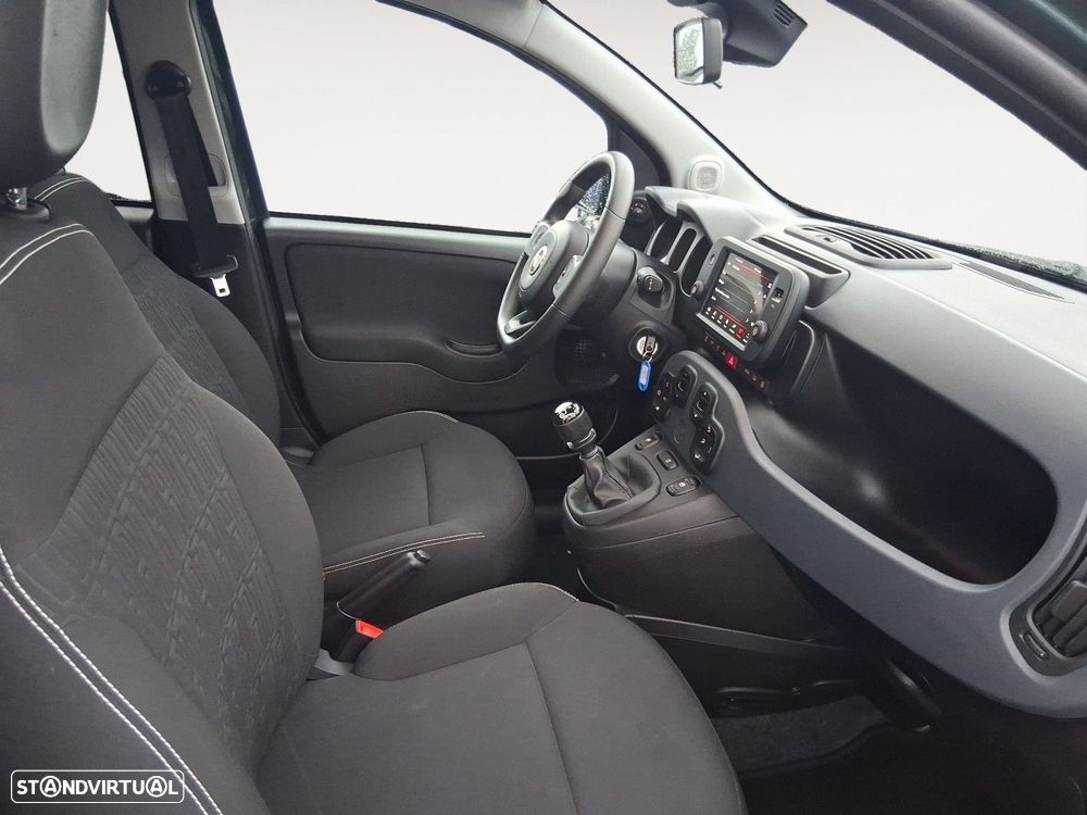 Fiat Panda 1.0 Hybrid City Cross — fotografia 15