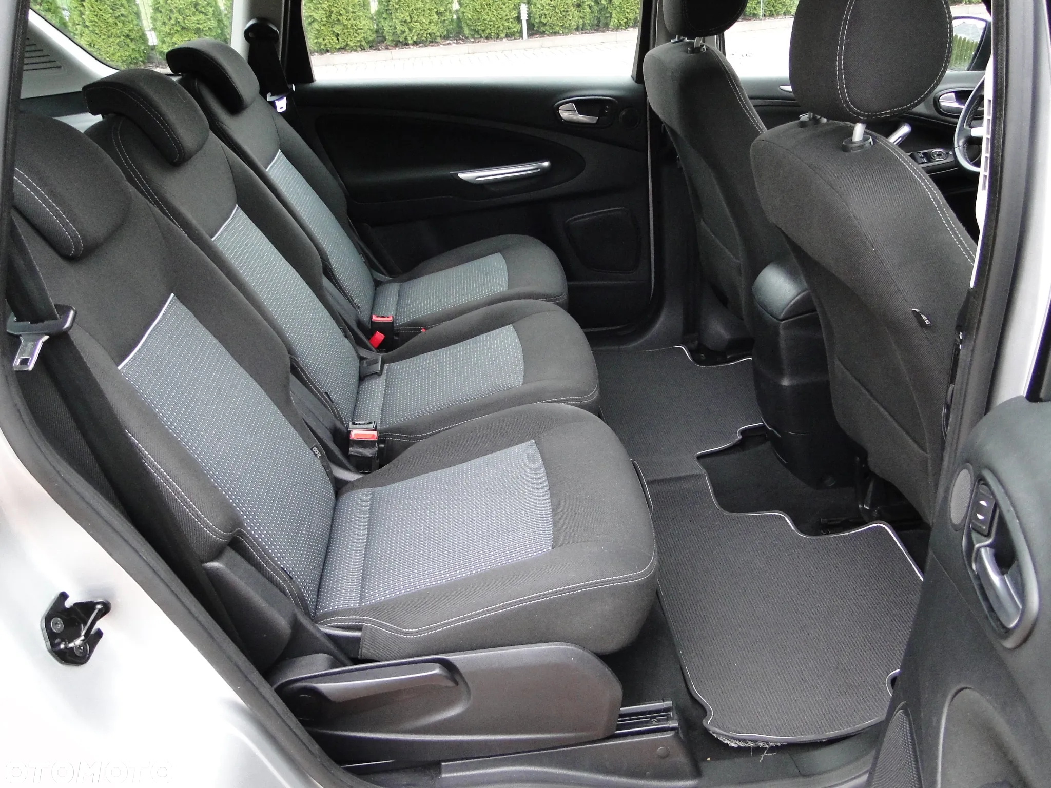 Ford S-Max 2.0 TDCi DPF Titanium - 33