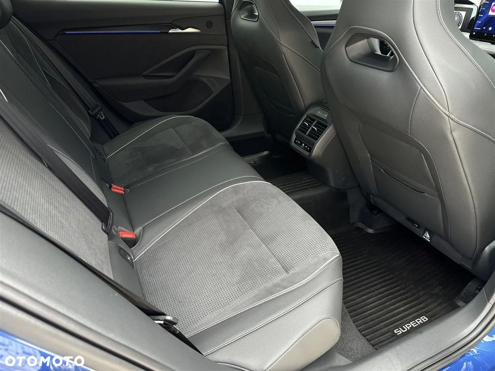 Skoda Superb 2.0 TSI Sportline DSG - 7