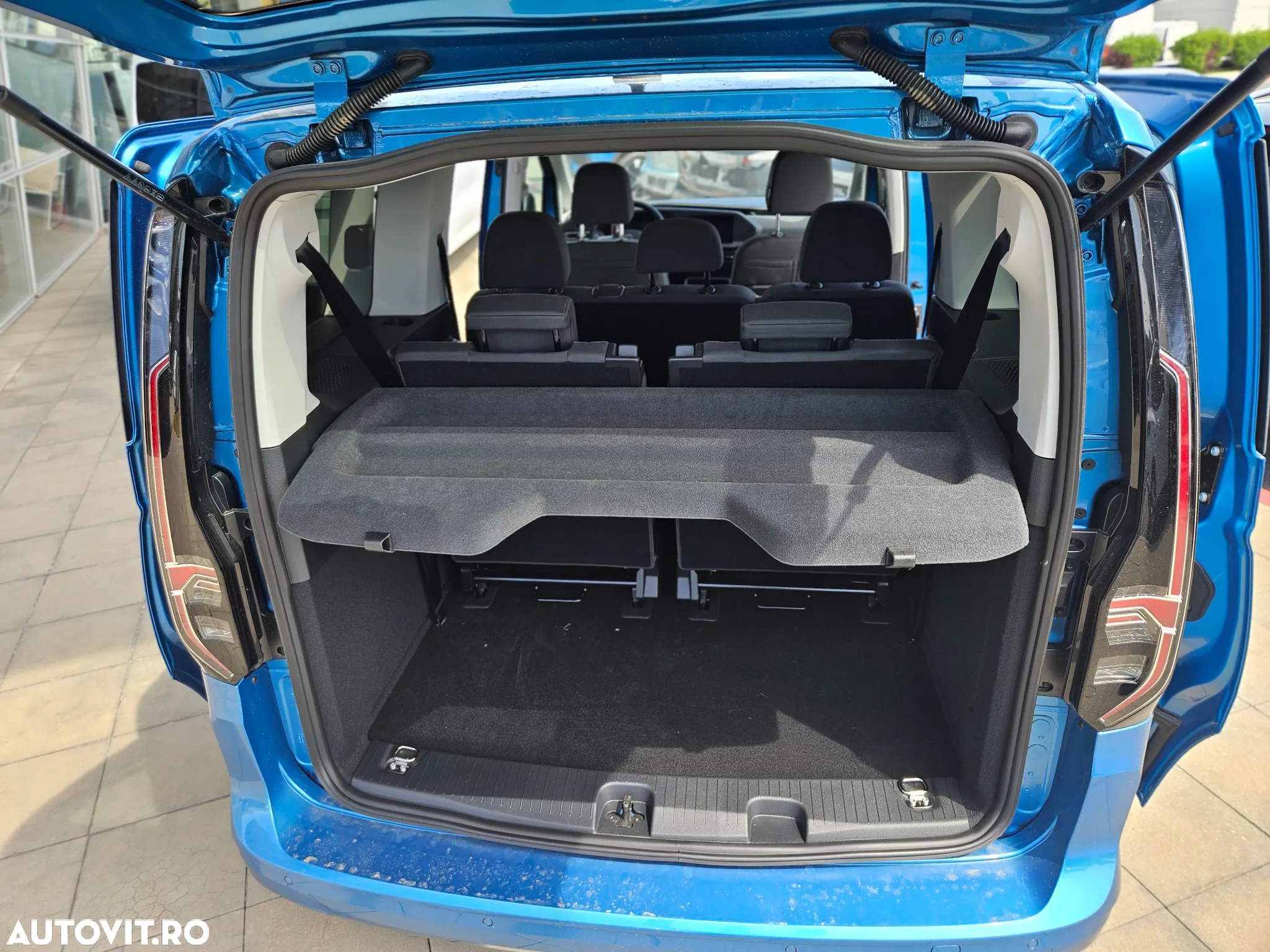 Volkswagen Caddy - 9