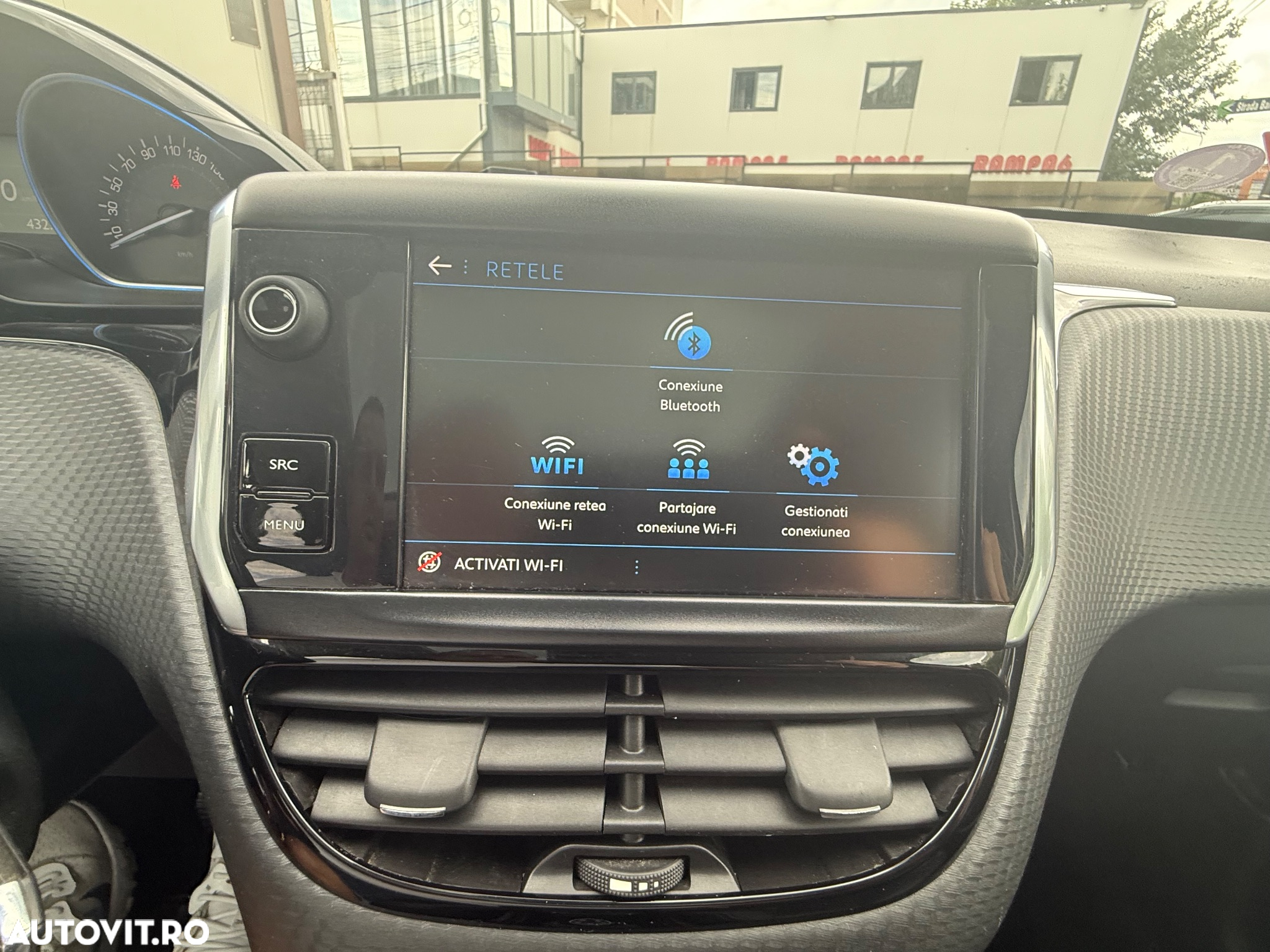 Peugeot 2008 1.2 PureTech Turbo EAT6 S&S Allure - 34
