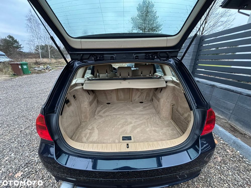 BMW Seria 3 320d - 11