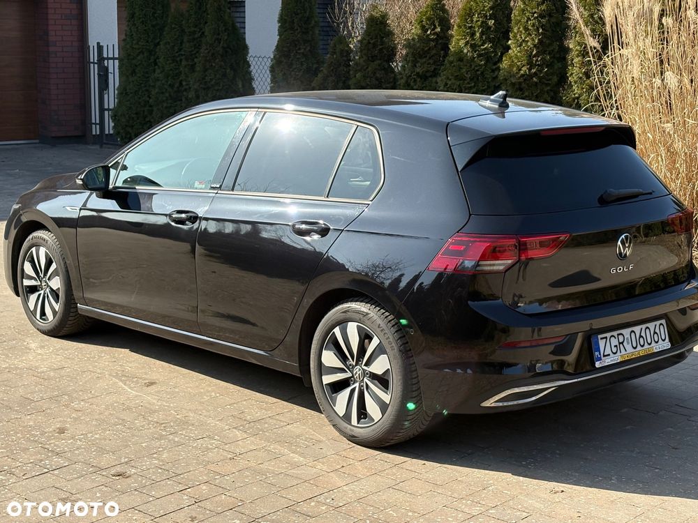 Volkswagen Golf - 22