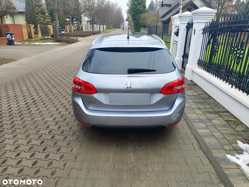 Peugeot 308 1.2 PureTech Allure Pack S&S EAT8 - 9