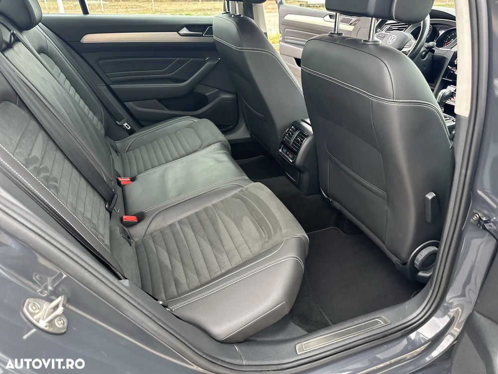 Volkswagen Passat 2.0 TDI DSG Highline - 13