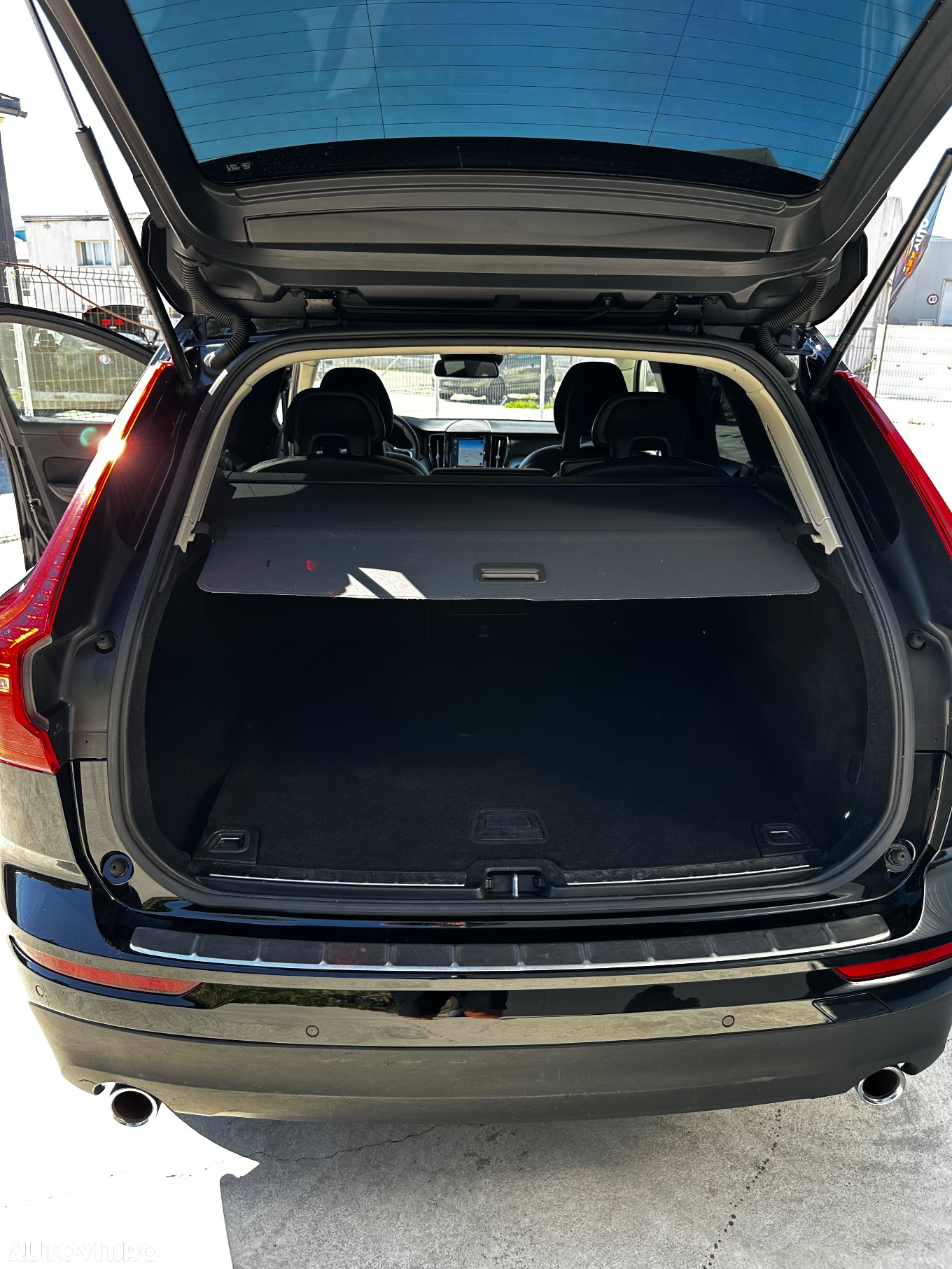 Volvo XC 60 D4 AWD Momentum - 15
