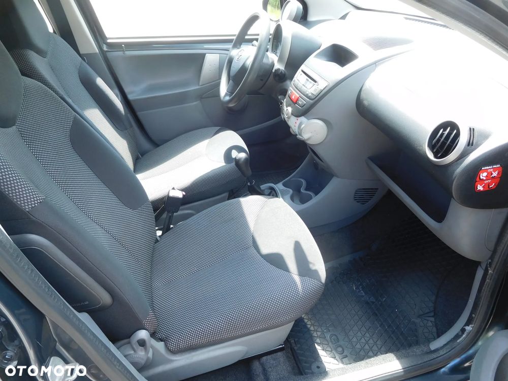 Toyota Aygo City - 7
