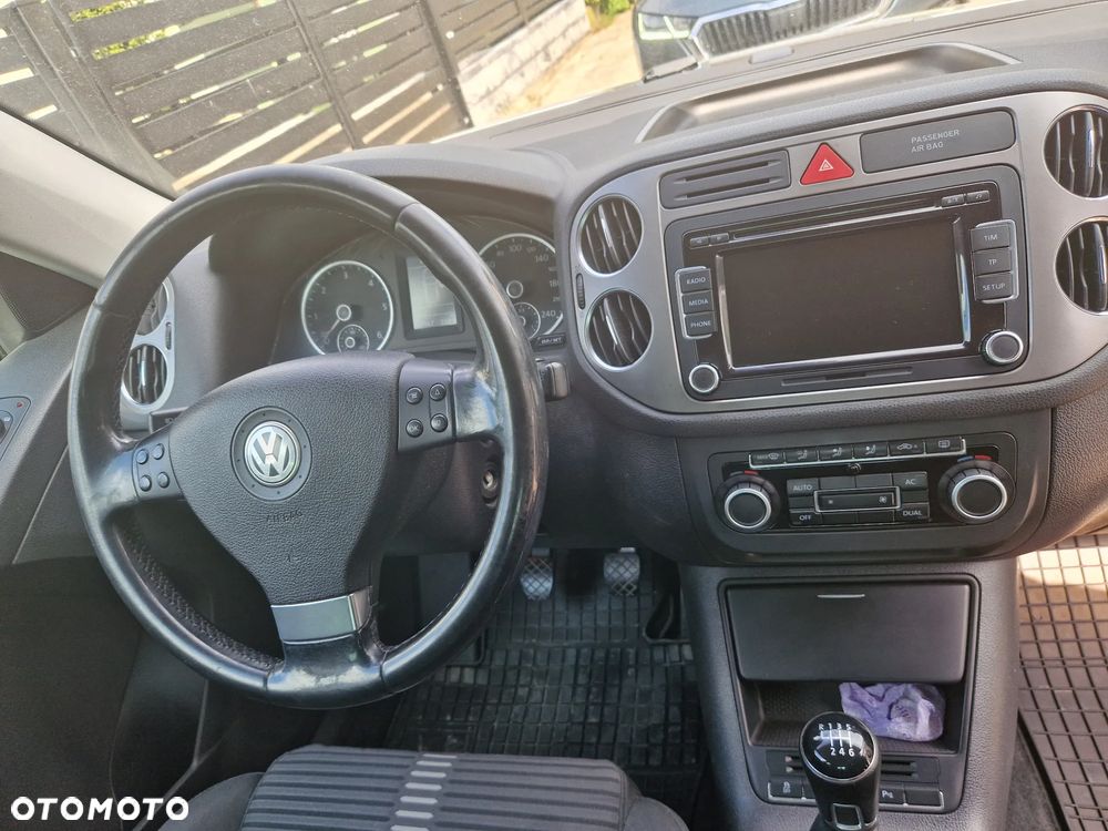 Volkswagen Tiguan - 9