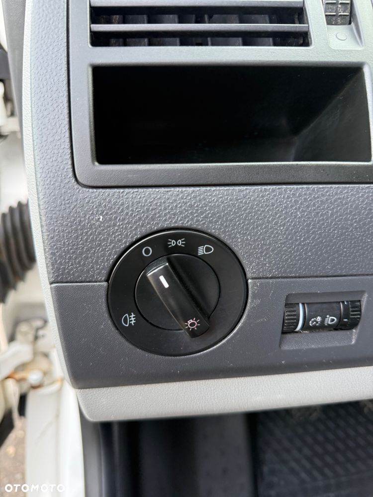 Volkswagen Transporter - 21