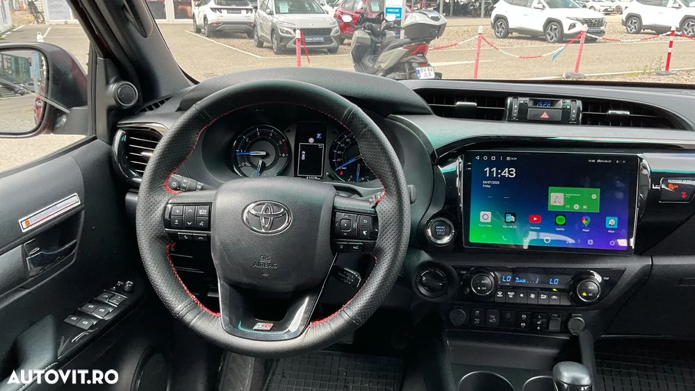 Toyota Hilux 2.8D 204CP 4x4 Double Cab AT Invincible - 23