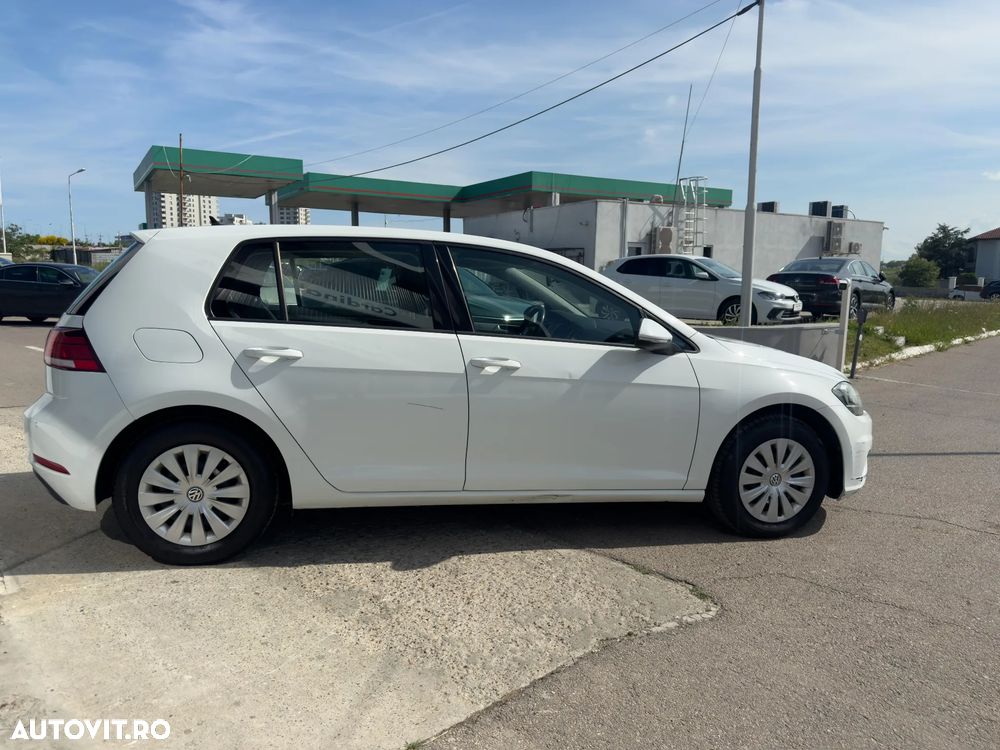 Volkswagen Golf 1.6 TDI Trendline - 4