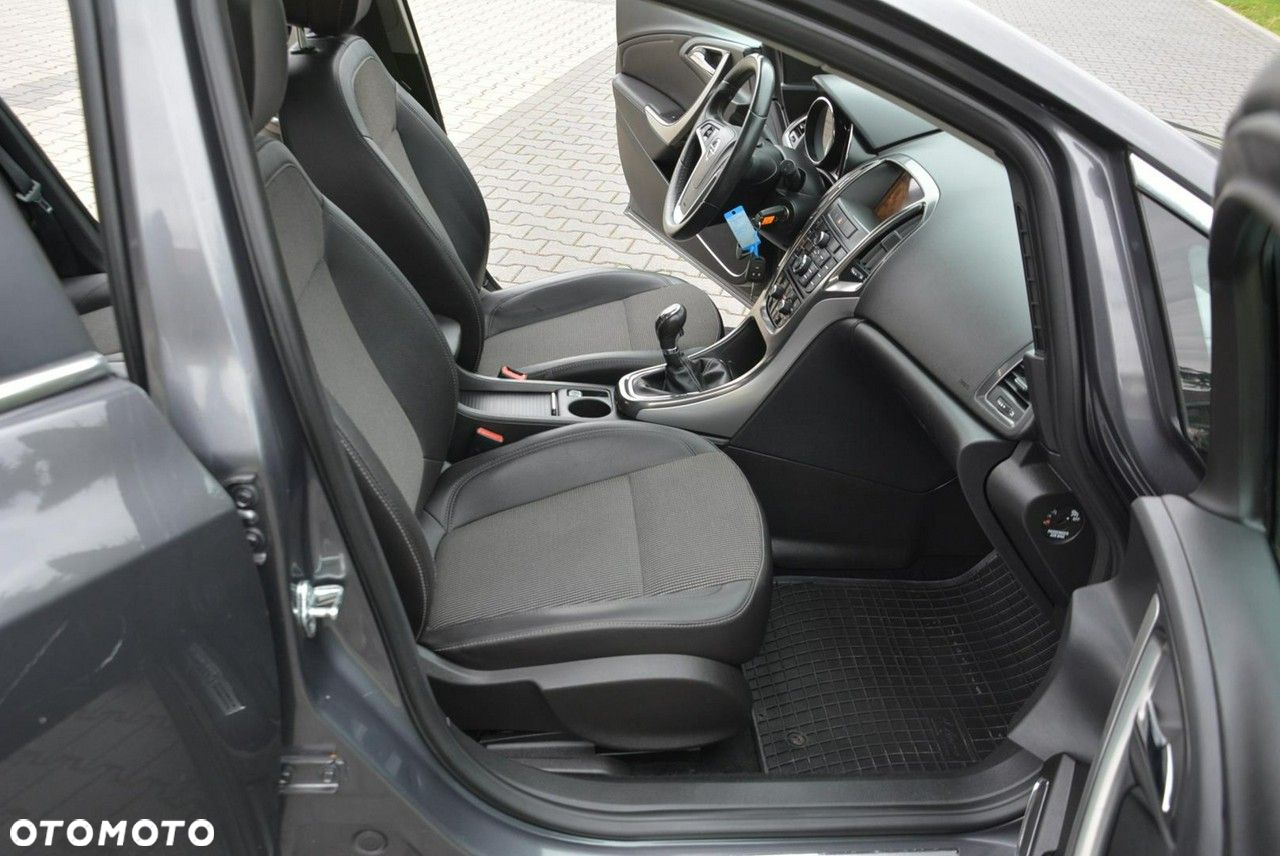 Opel Astra 1.6 Turbo Sports Tourer Innovation - 18