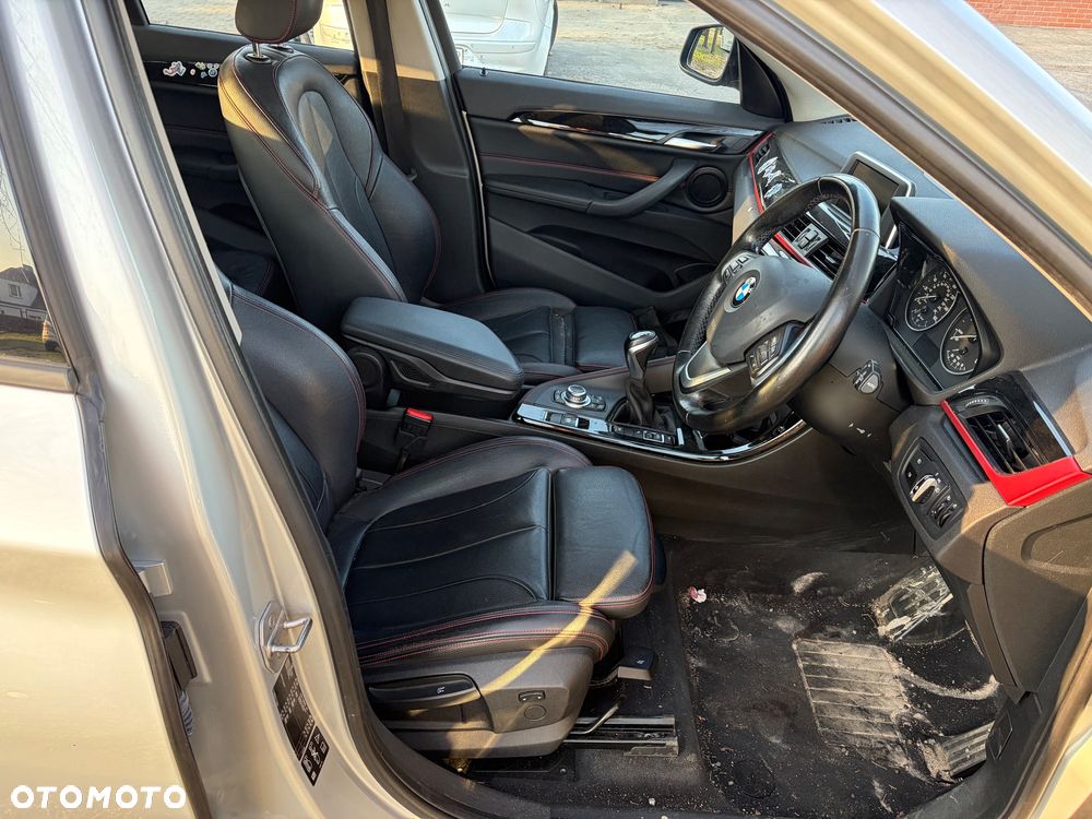 BMW X1 xDrive20d Sport Line - 13