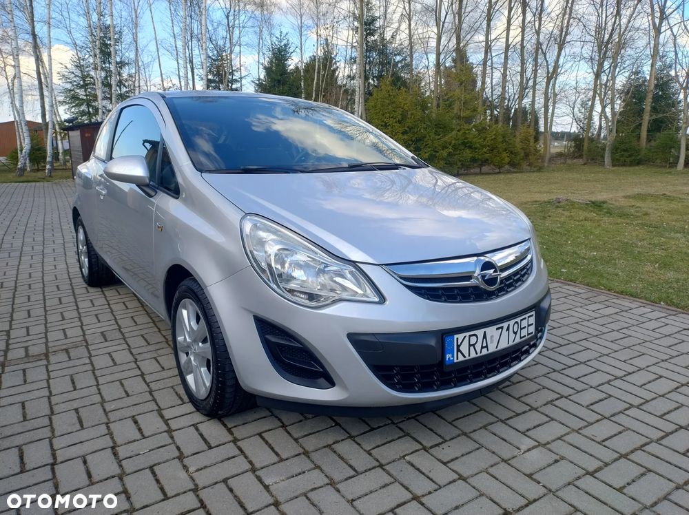 Opel Corsa 1.2 16V Cosmo - 2