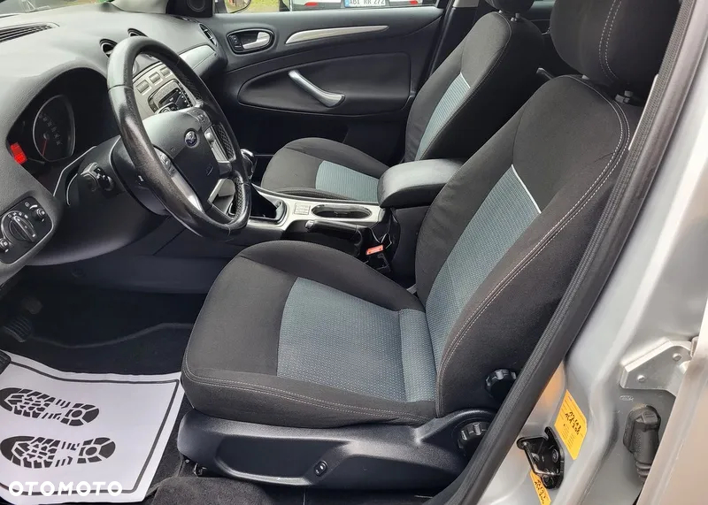 Ford Mondeo - 27