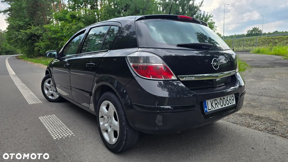 Opel Astra 1.9 CDTI - 2