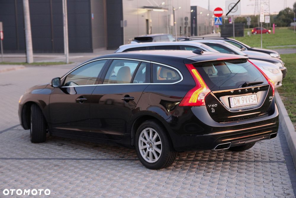 Volvo V60 D4 AWD Summum - 6