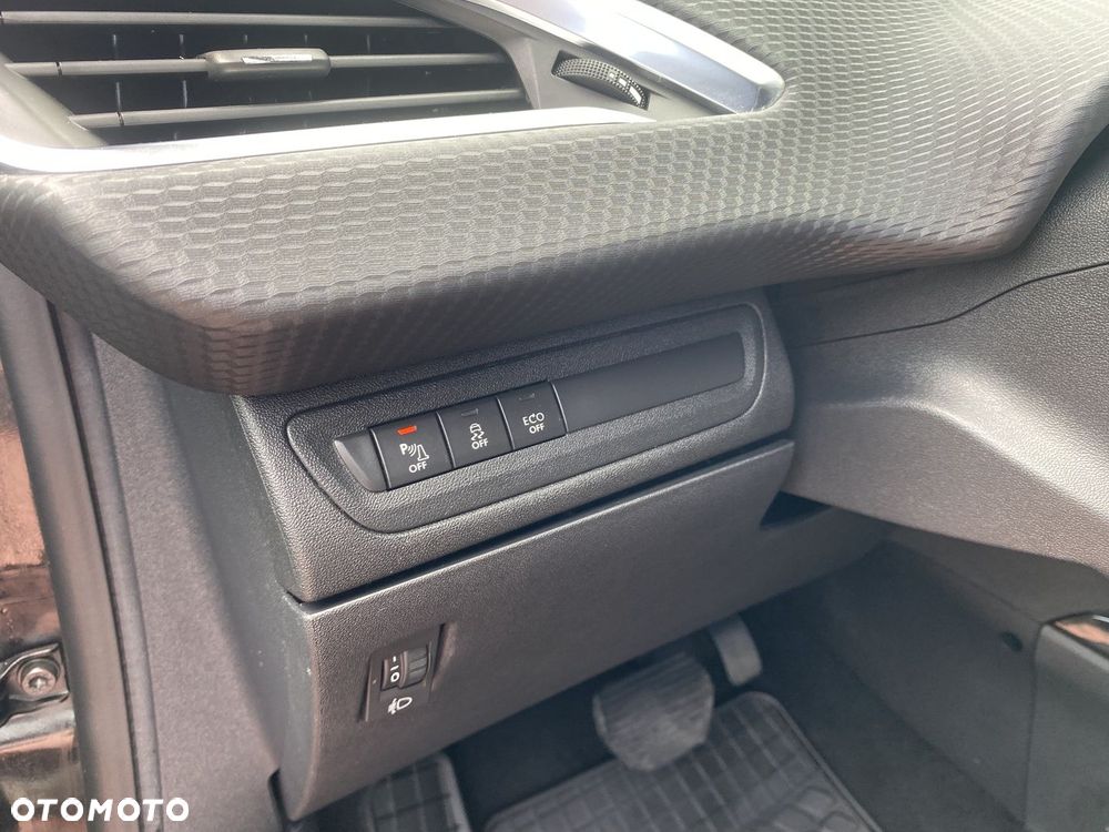 Peugeot 2008 - 14