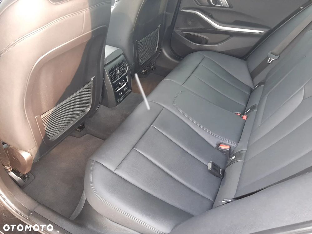 BMW Seria 3 - 12