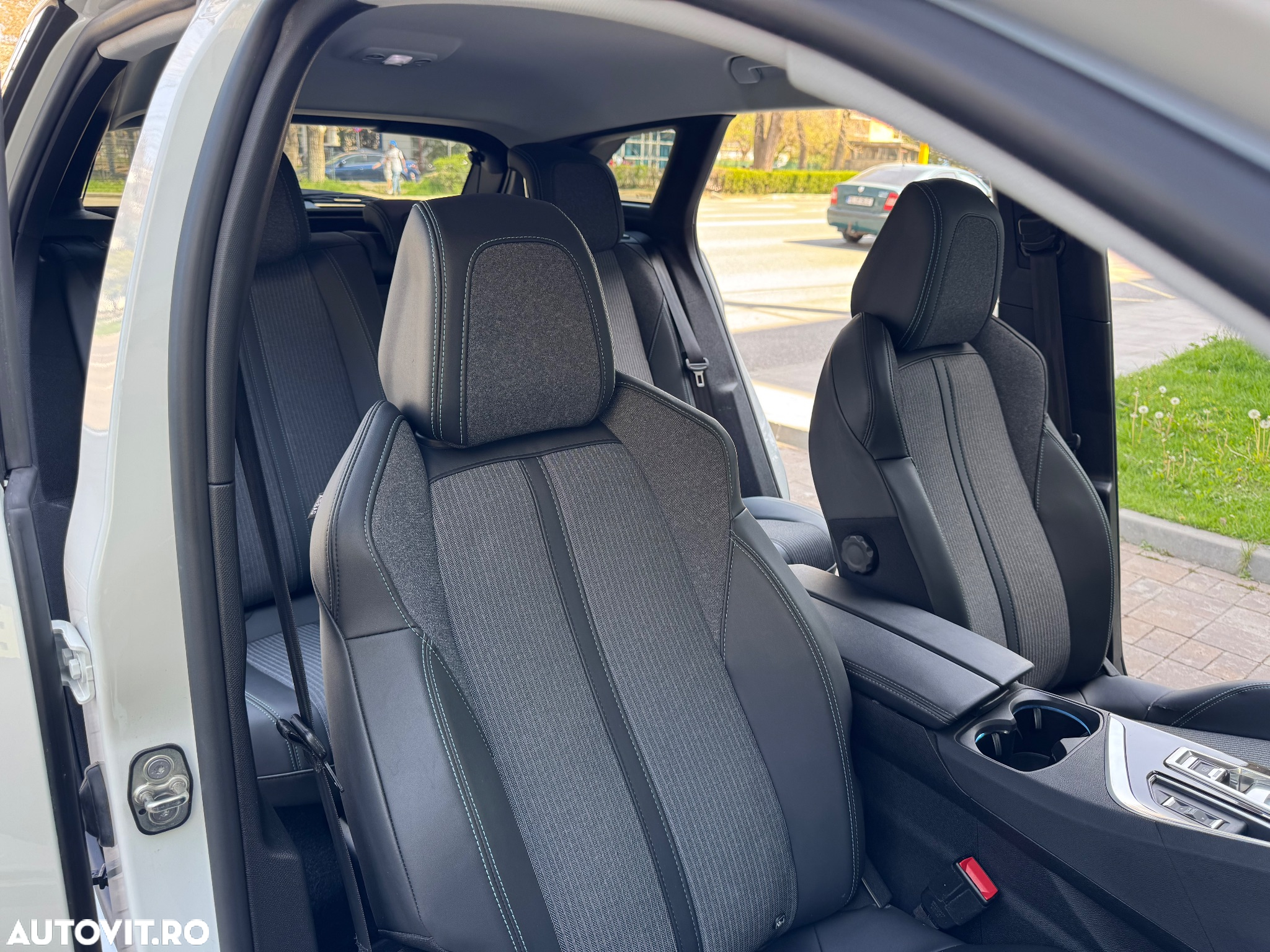 Peugeot 3008 PureTech 130 Stop & Start GPF EAT8 Active Pack - 30