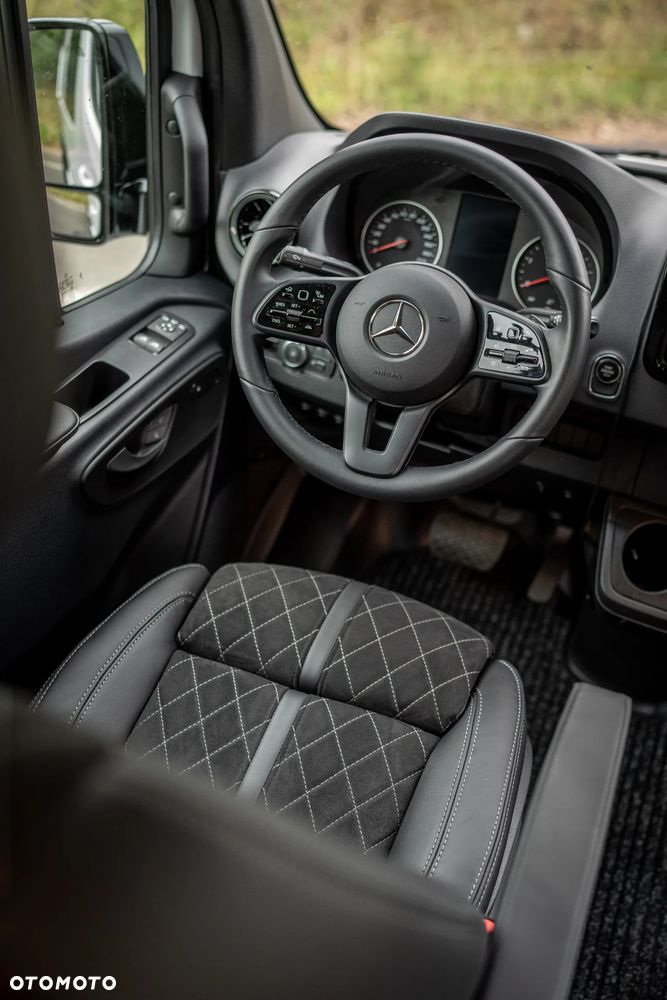 Mercedes-Benz Sprinter - 17
