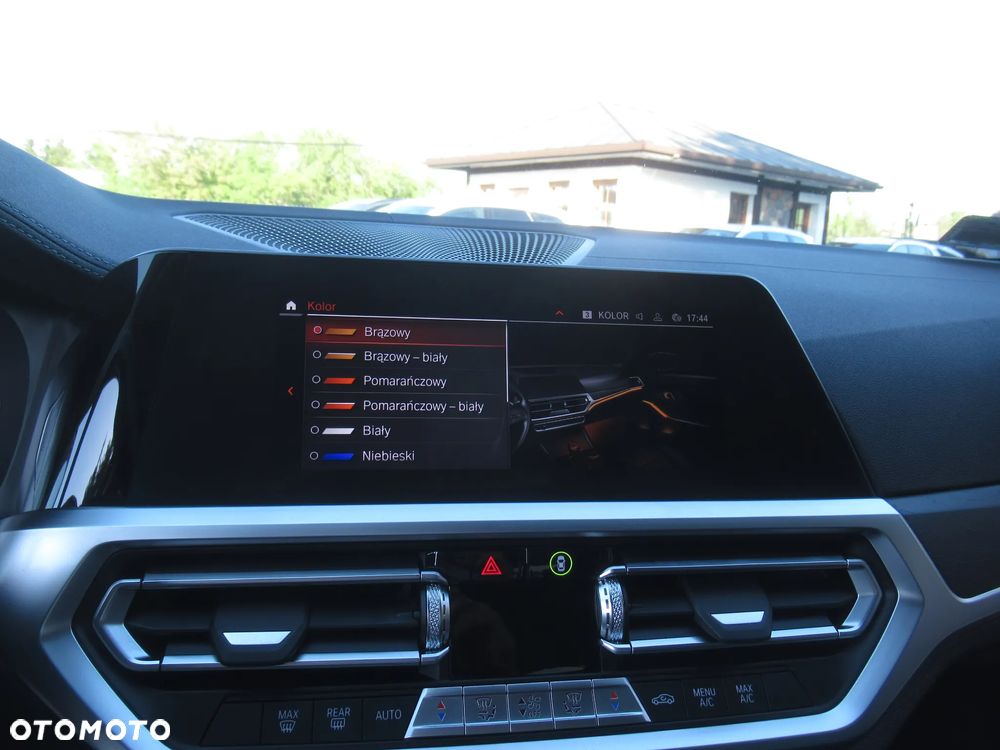 BMW Seria 3 320i Luxury Line - 21