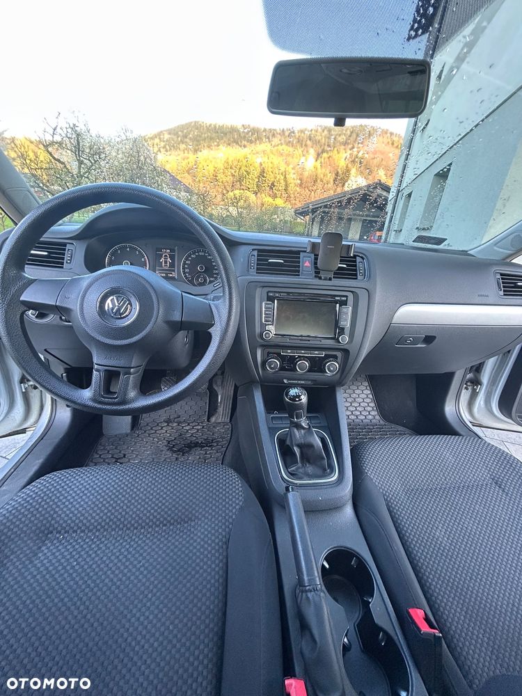 Volkswagen Jetta 1.2 TSI Trendline - 16