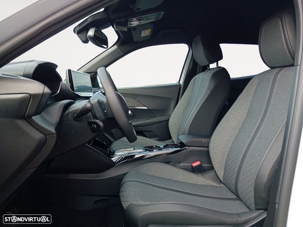 Peugeot e-2008 54 kWh Allure - 9