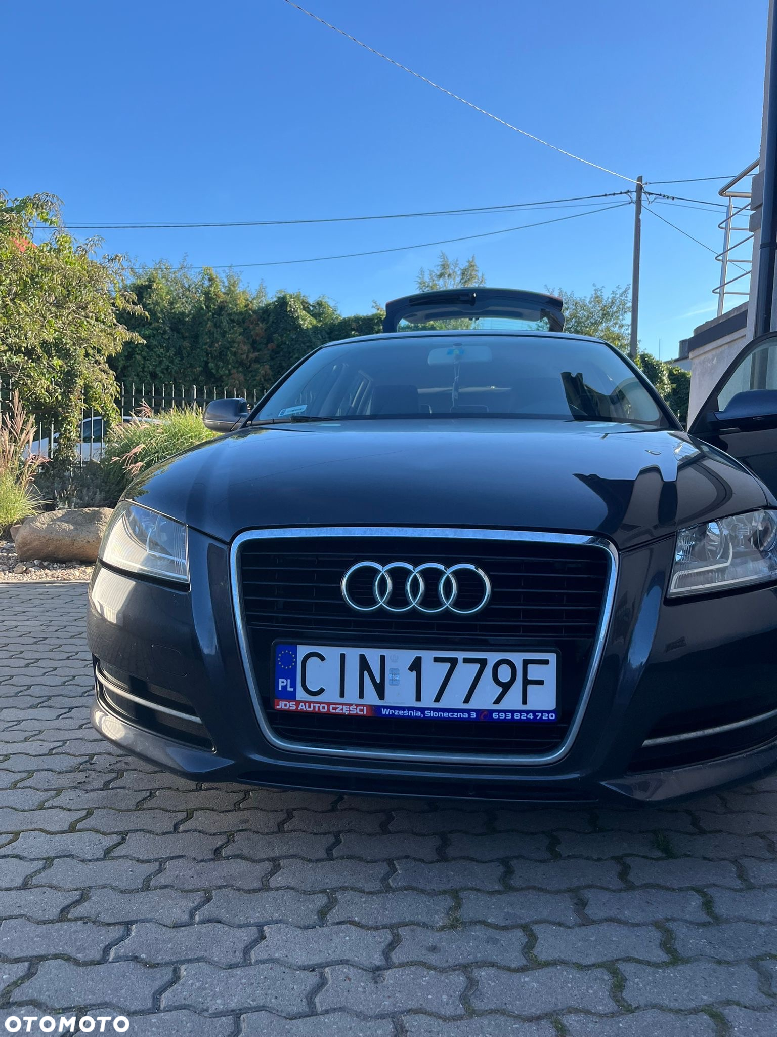 Audi A3 1.6 TDI Ambiente - 2