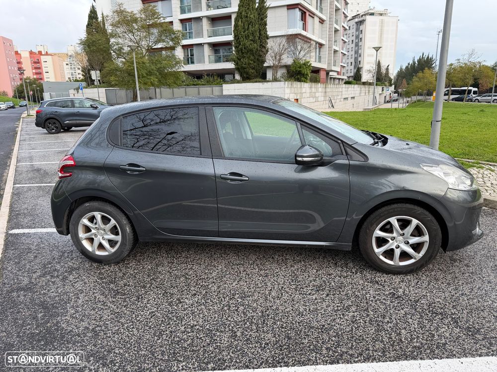Peugeot 208 1.2 VTi Active - 5