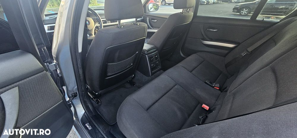 BMW Seria 3 316i - 12