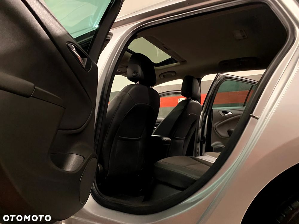 Opel Astra 1.4 Turbo Innovation - 18