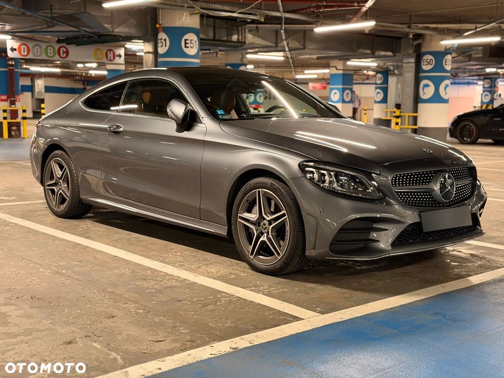 Mercedes-Benz C-Class 2019 photo 2