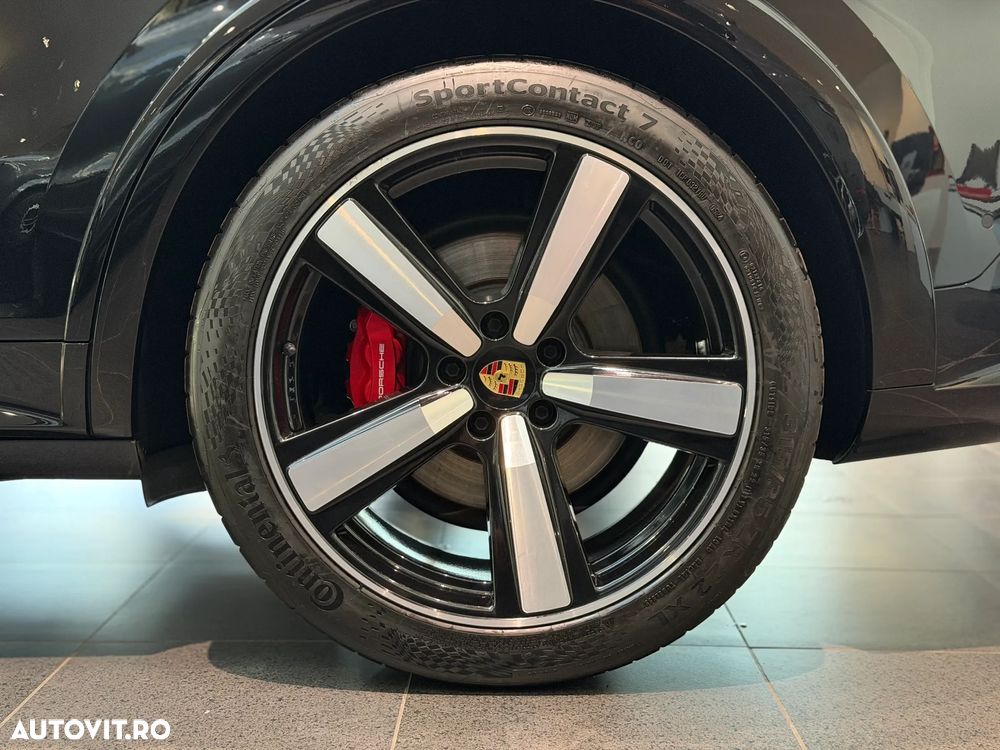 Porsche Cayenne Coupe GTS - 17