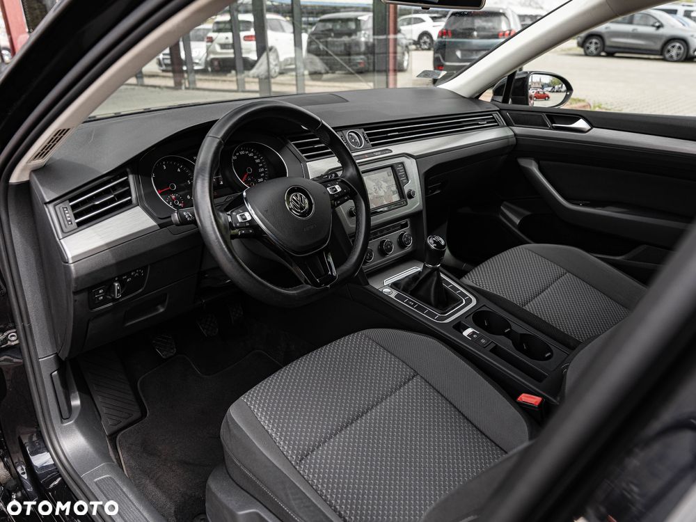 Volkswagen Passat Variant 1.6 TDI BMT Trendline - 29