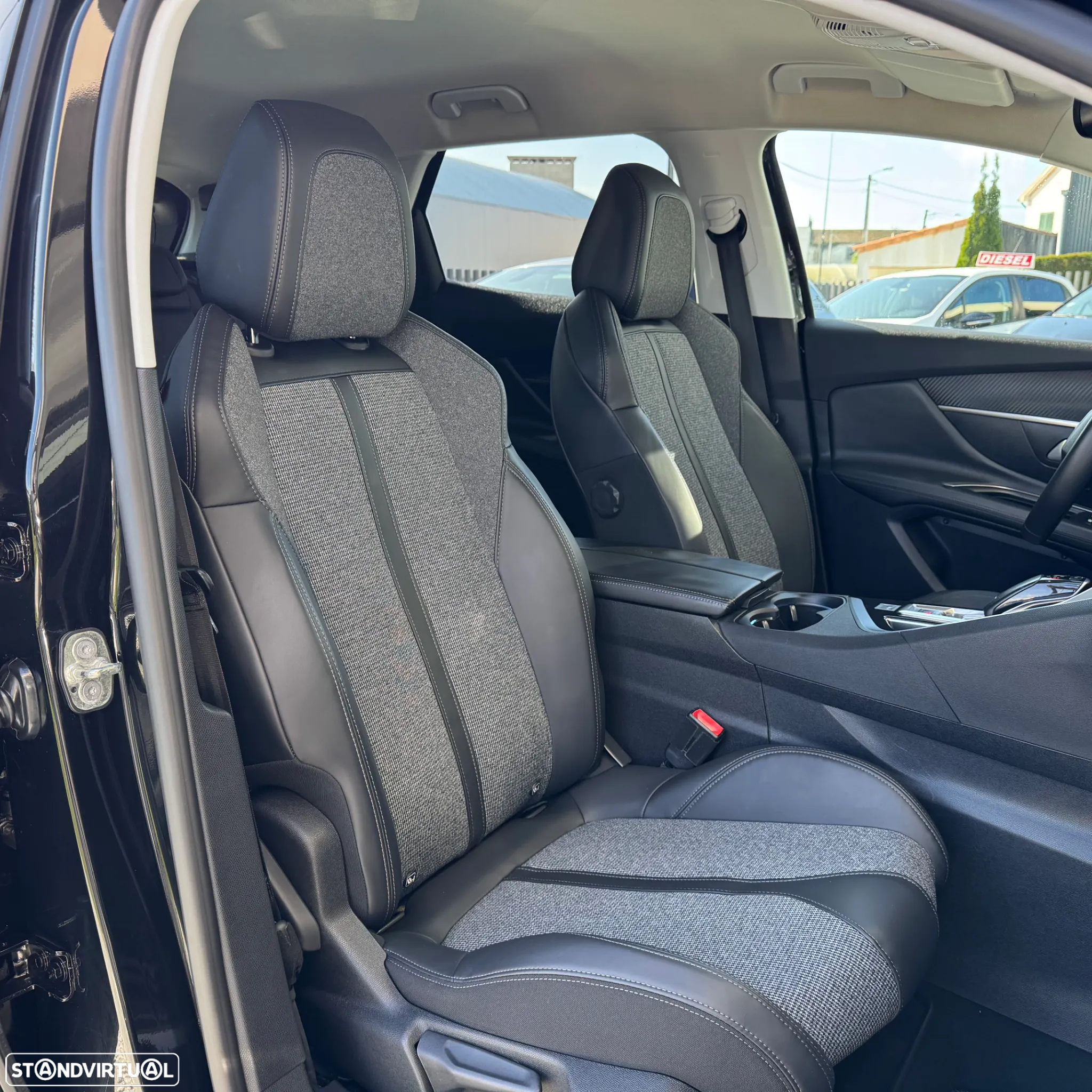Peugeot 3008 1.6 BlueHDi Style EAT6 - 4
