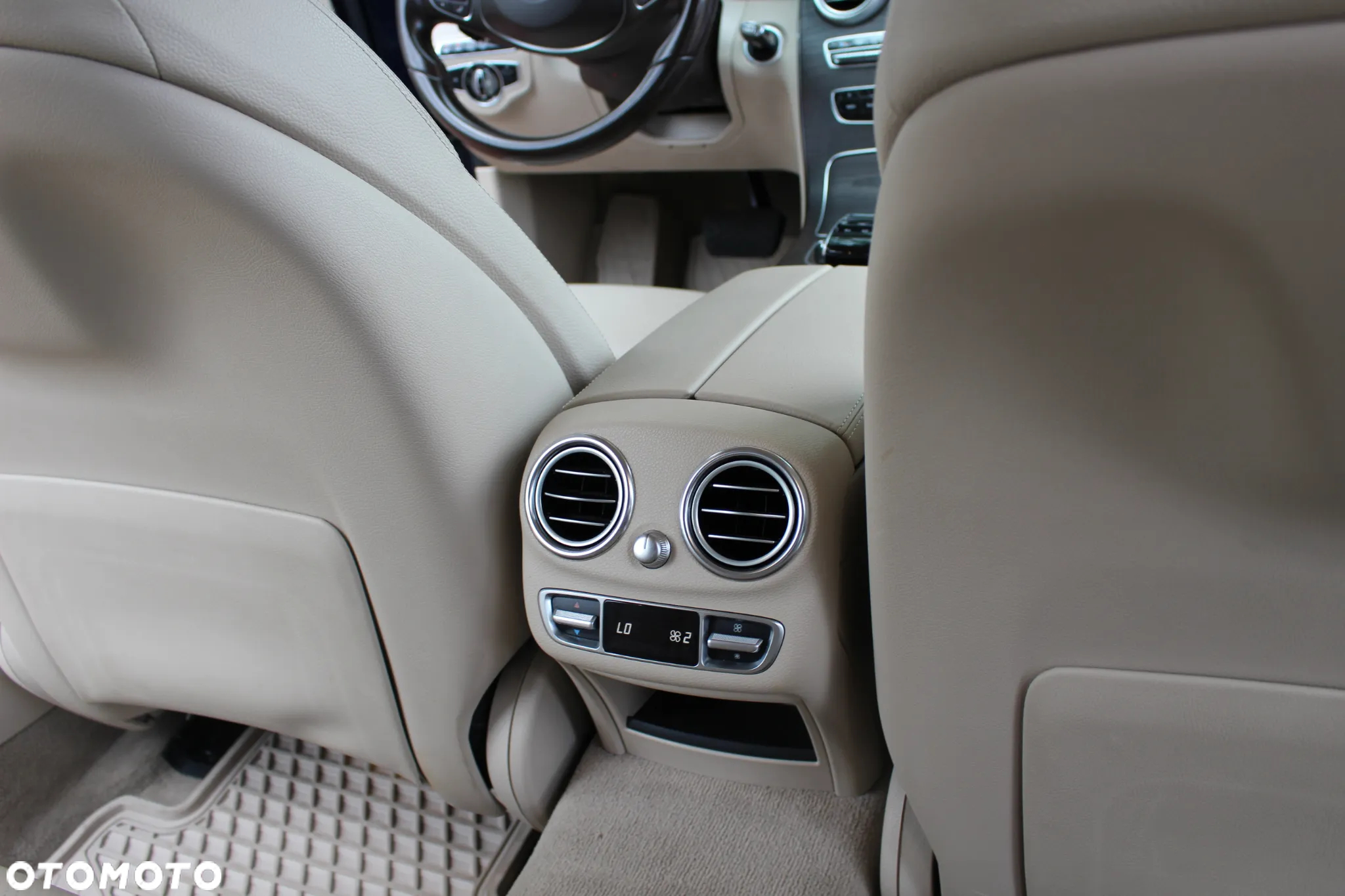 Mercedes-Benz Klasa C 200 4-Matic 7G-TRONIC - 10