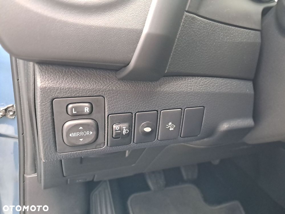 Toyota Auris - 13