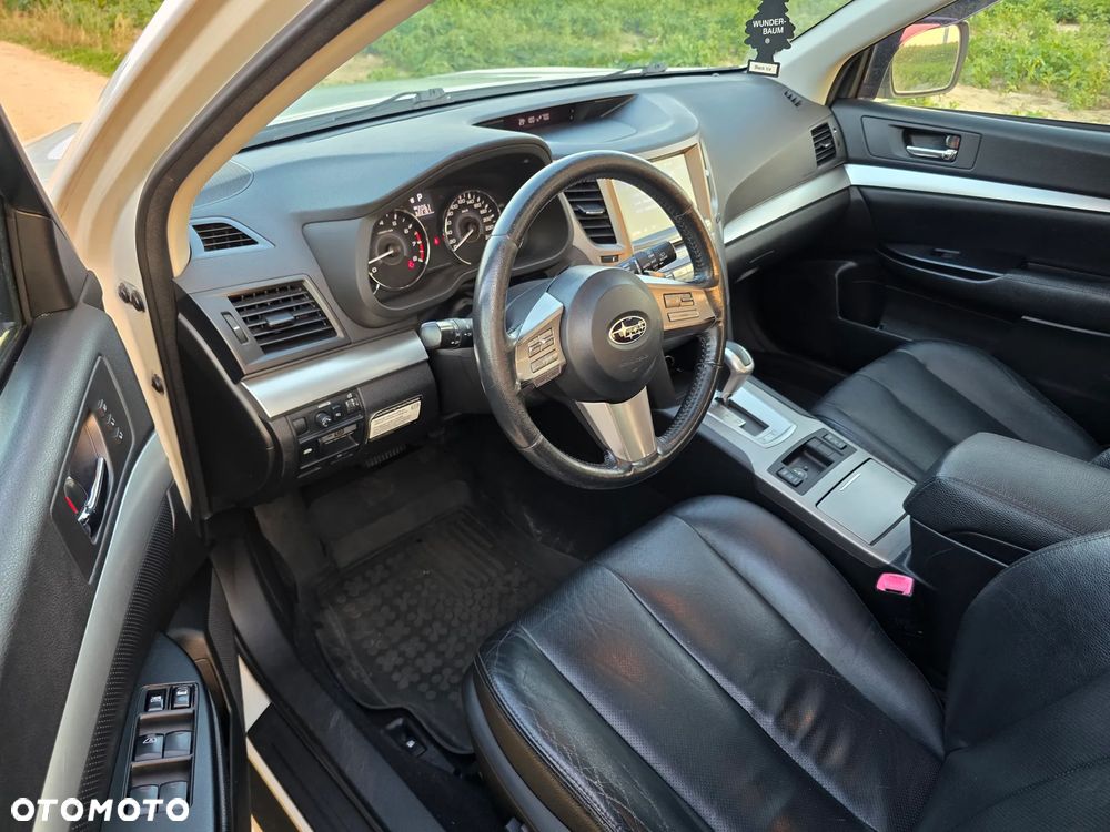 Subaru Outback - 13
