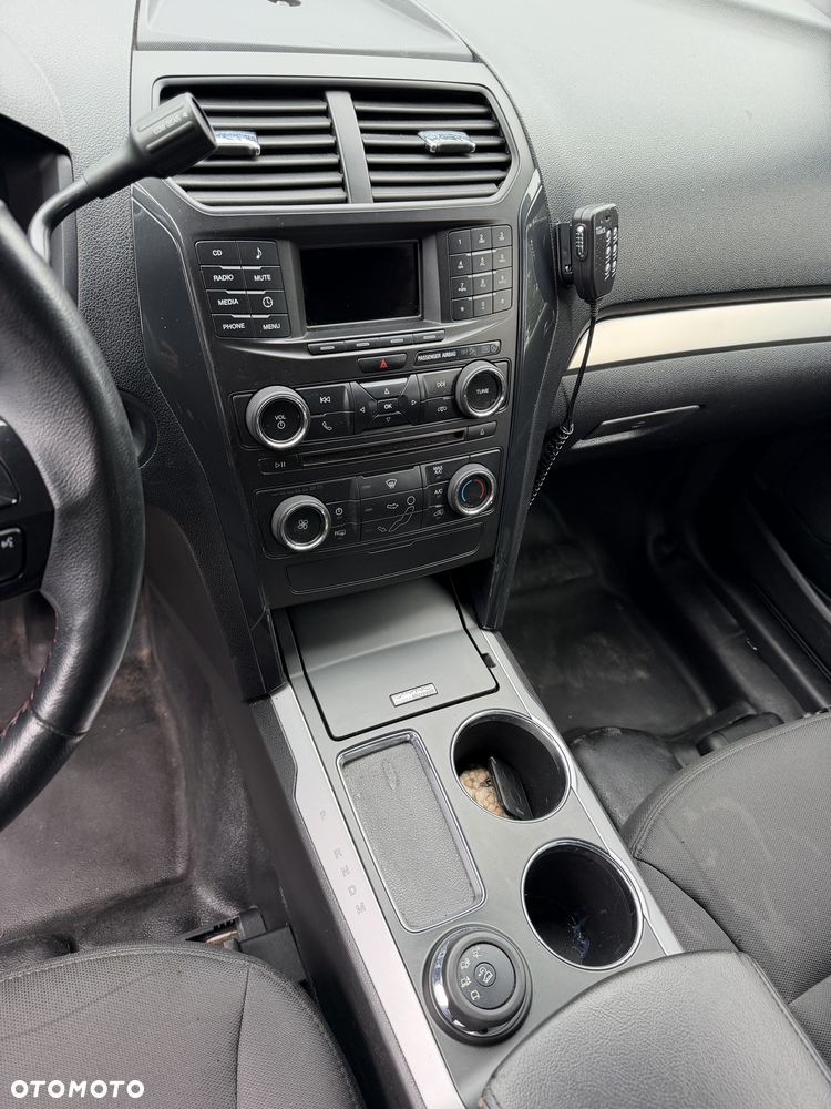 Ford Explorer - 8