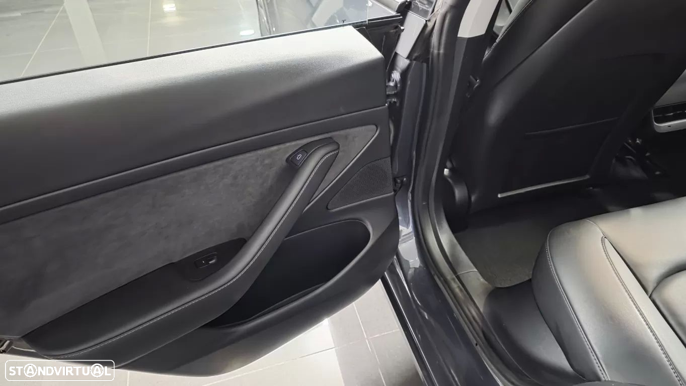 Tesla Model 3 Standard RWD Plus - 14