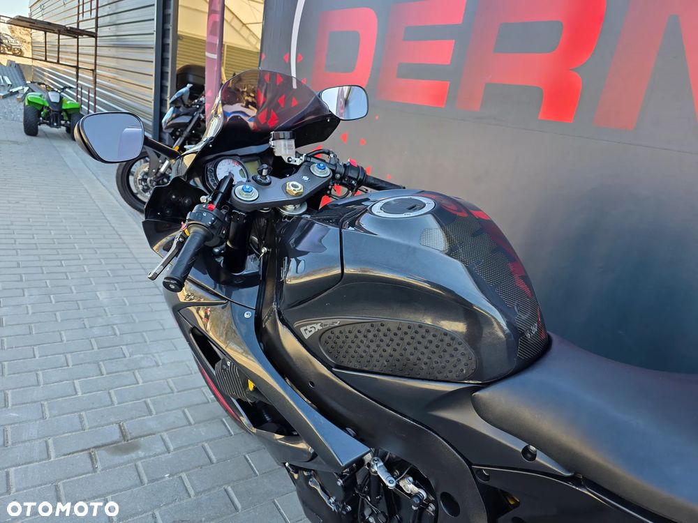Suzuki GSX-R - 14