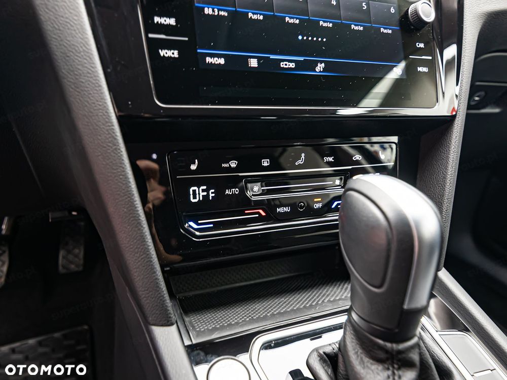 Volkswagen Passat - 18