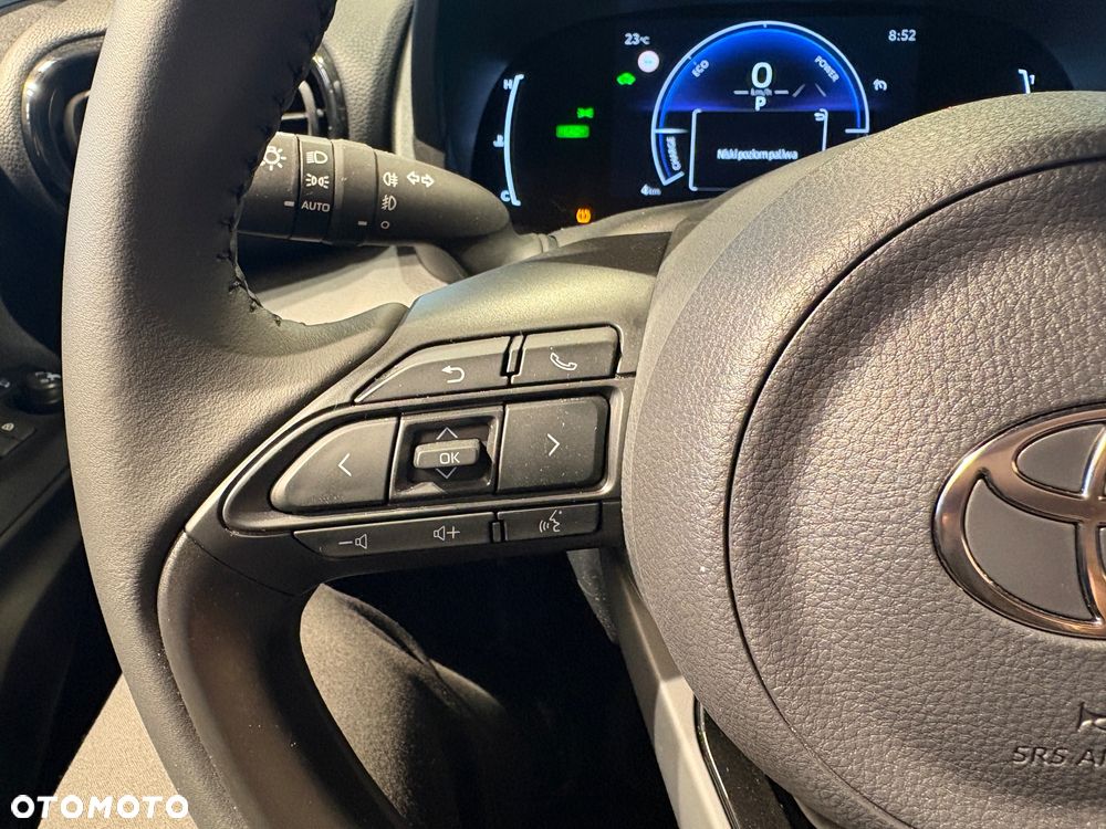 Toyota Yaris Cross - 18