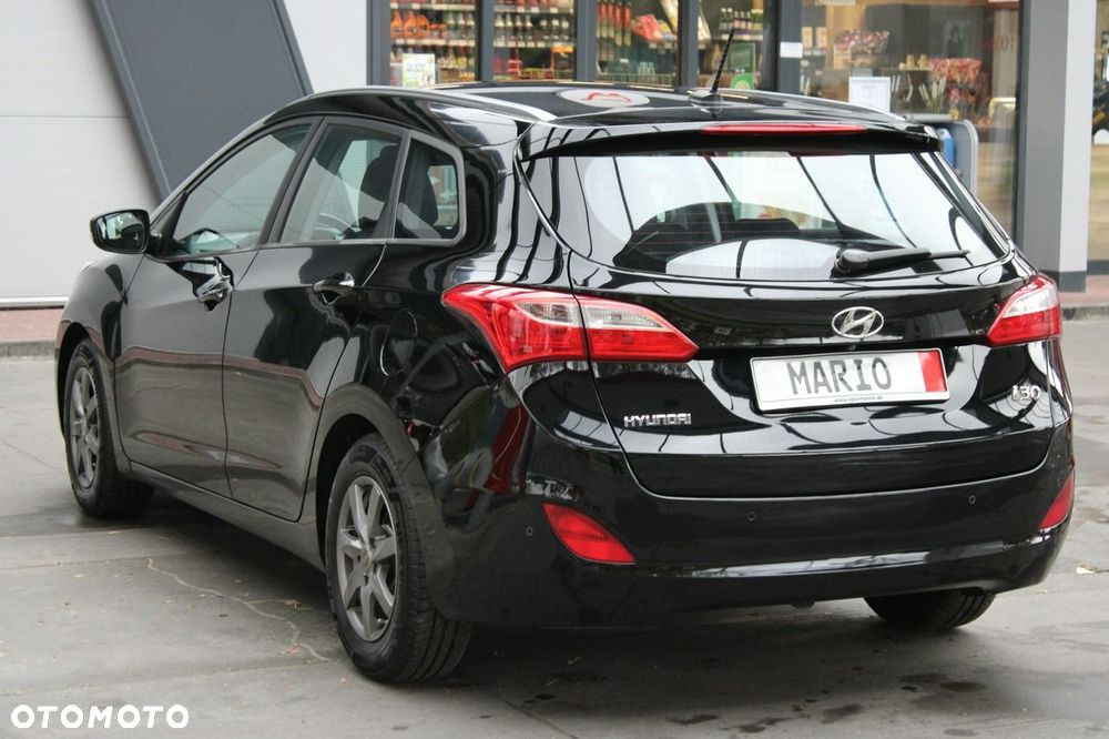 Hyundai i30 blue Kombi 1.4 Classic Navigation - 22