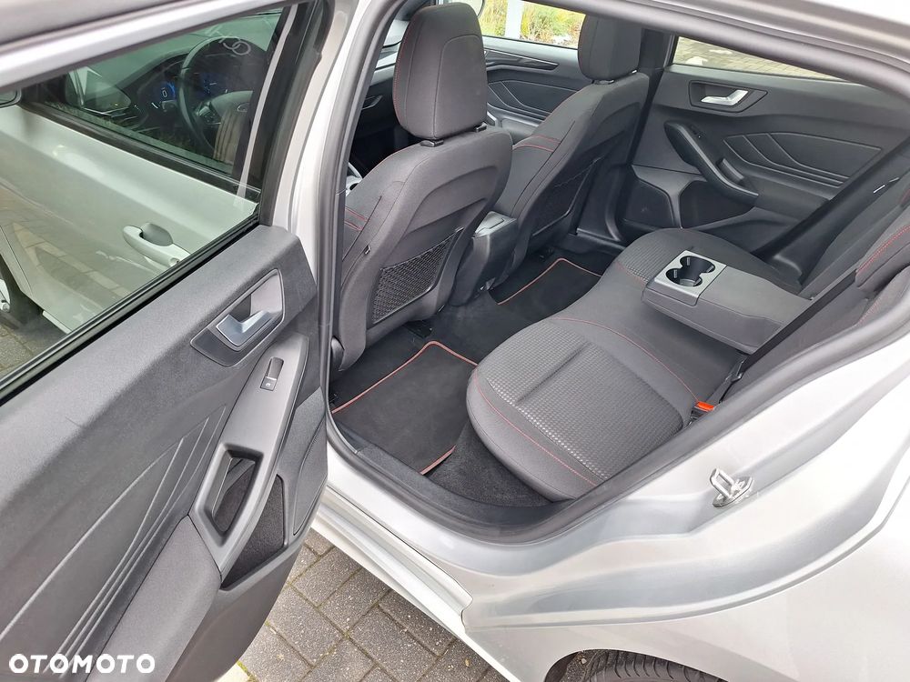 Ford Focus 1.5 EcoBoost ST-Line X - 20
