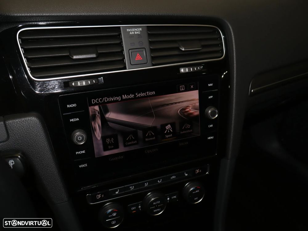 VW Golf 2.0 TSI GTI DSG Performance - 25