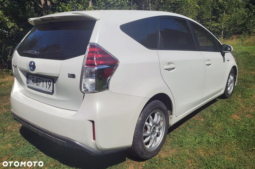 Toyota Prius 2015 photo 5