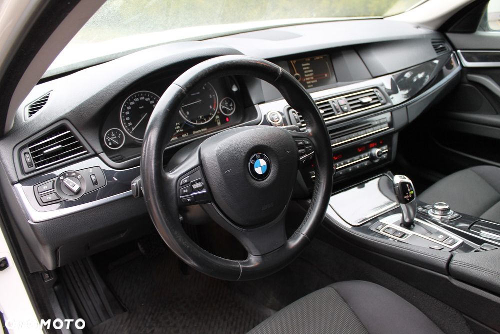 BMW Seria 5 520d - 18